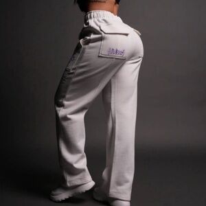 LIVE OR DIE SHE WRATH SWEATS in CREAM